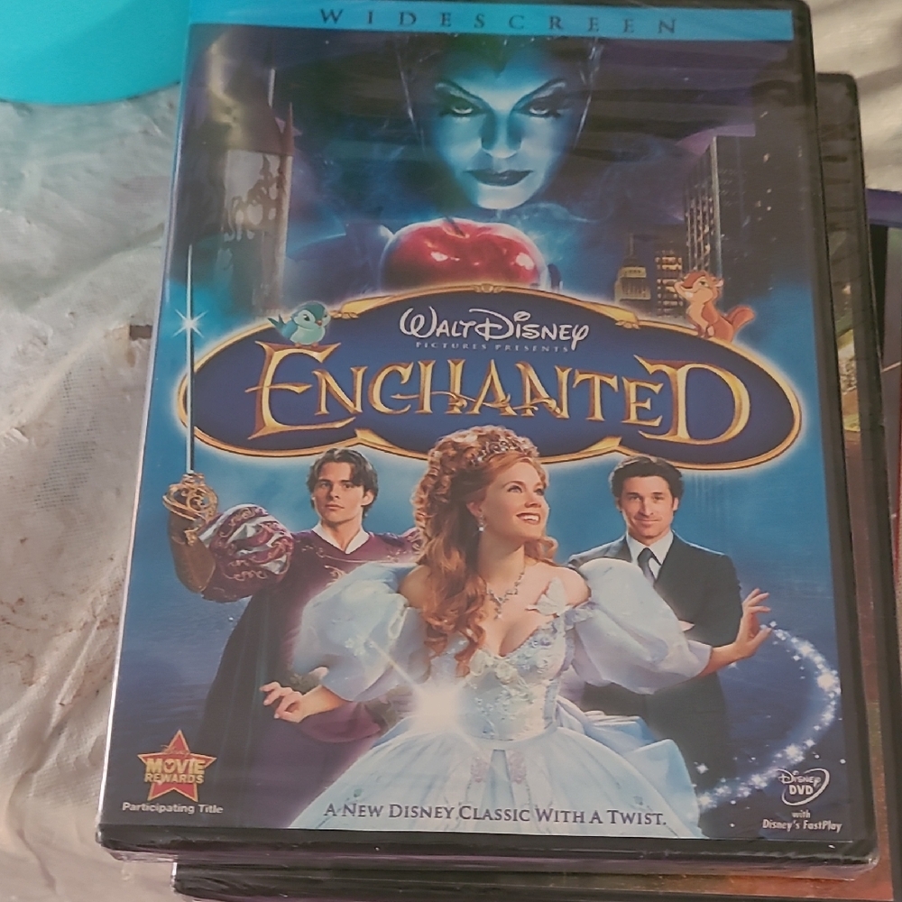 Disney Enchanted Widescreen Edition - Blue and Gold